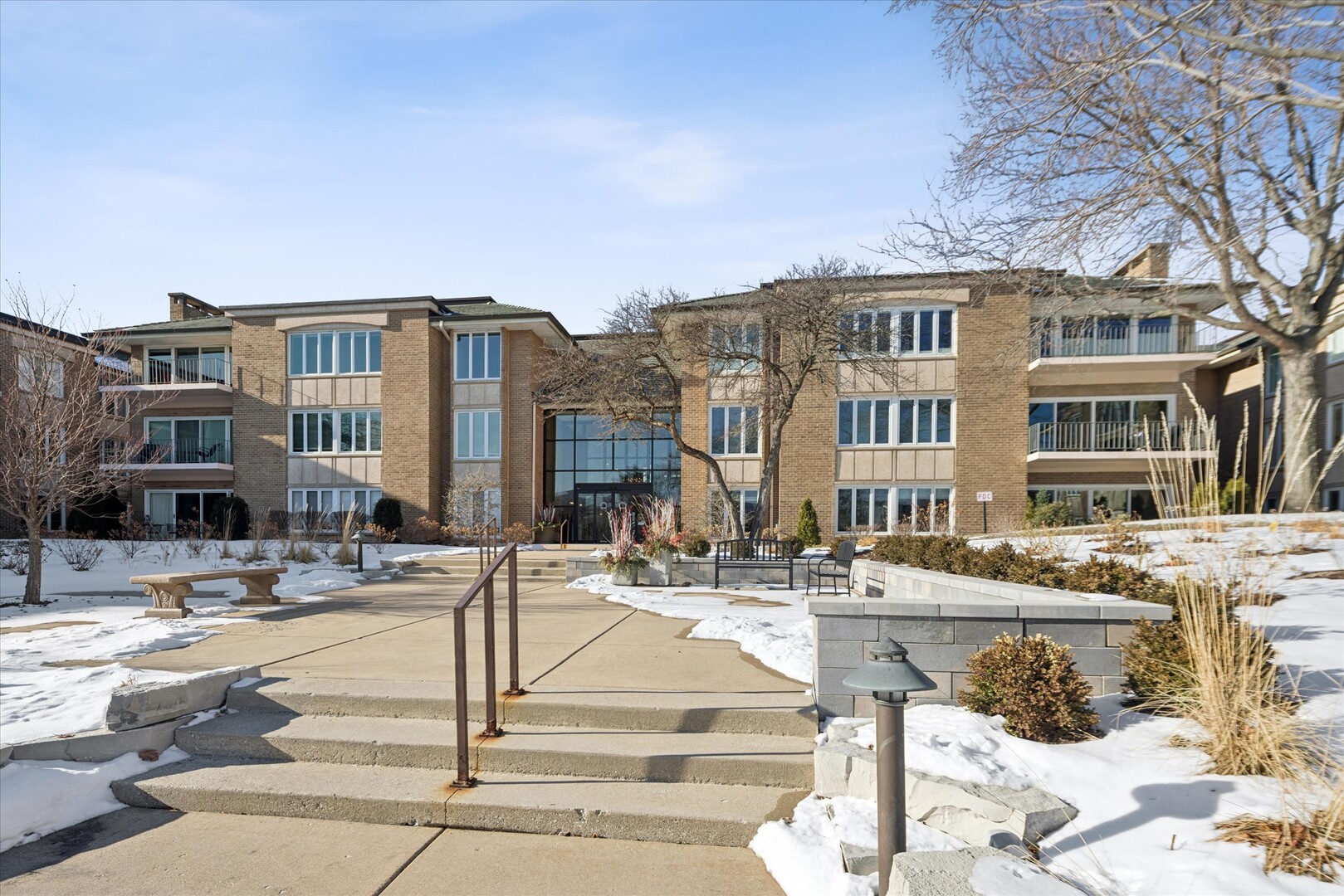 1 Oak Brook Club Drive Oak Brook IL 60523