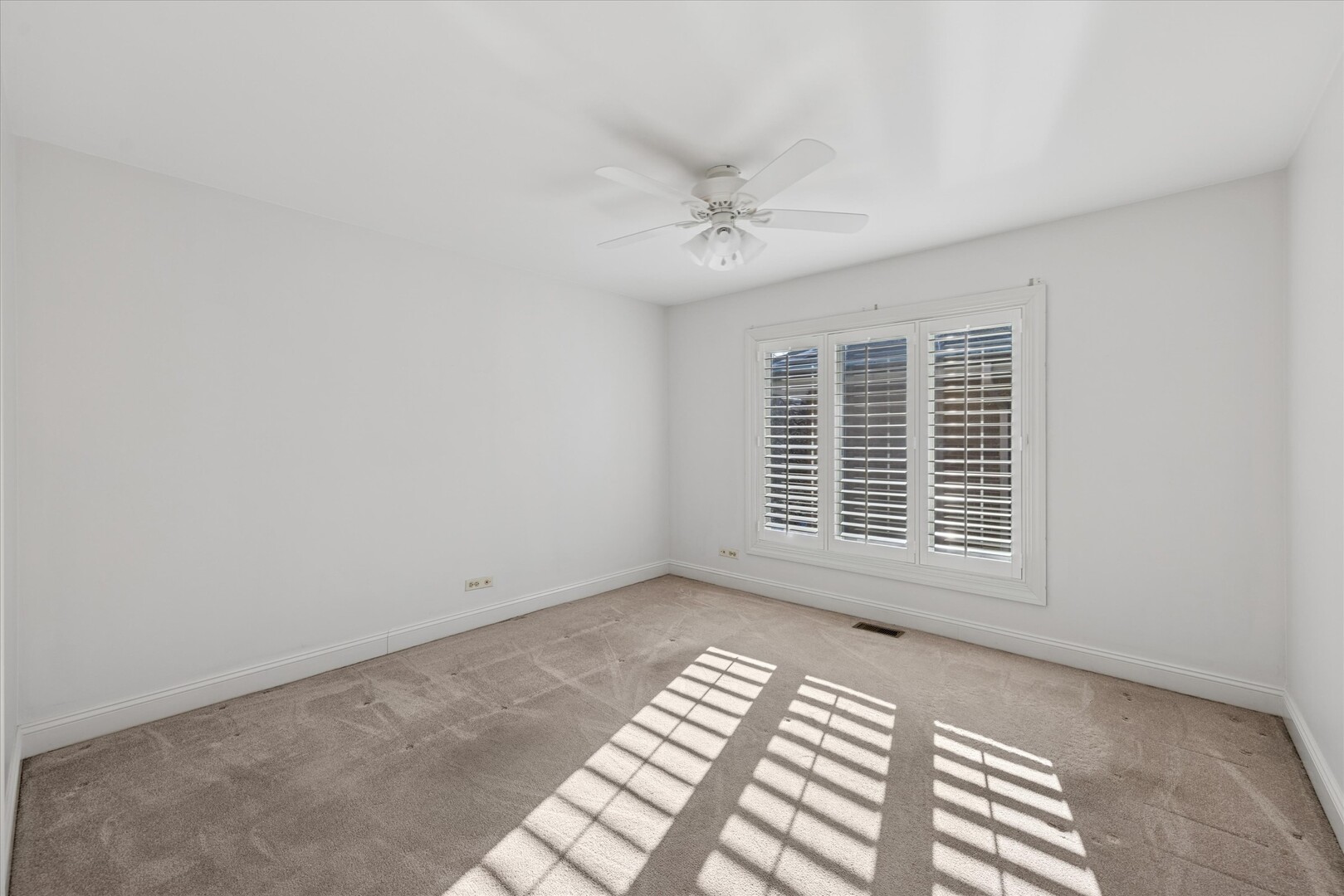 1 Oak Brook Club Drive Oak Brook IL 60523