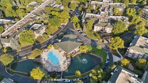 1 Oak Brook Club Drive Oak Brook IL 60523