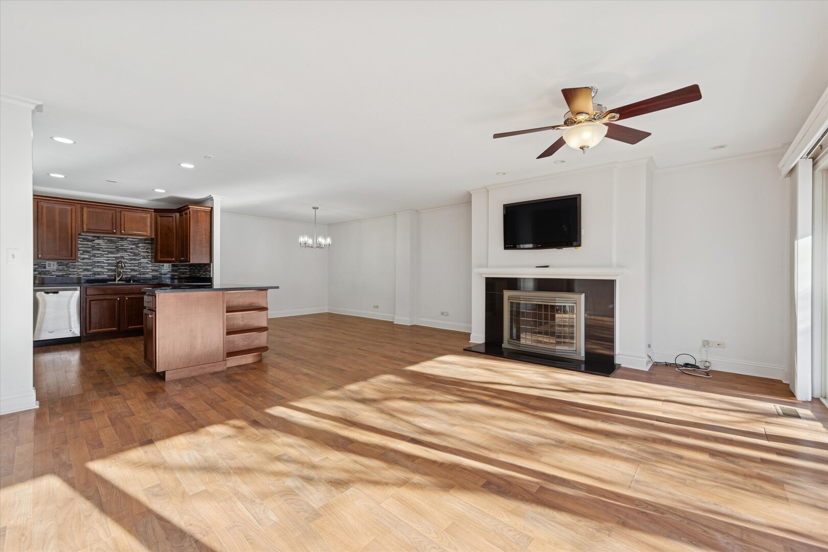 1 Oak Brook Club Drive Oak Brook IL 60523