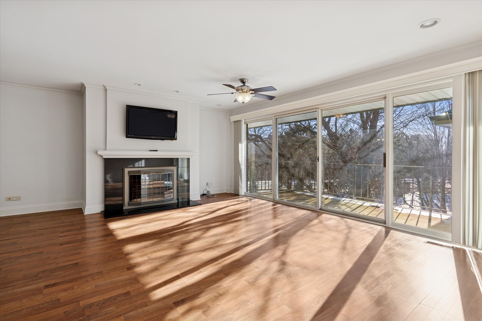 1 Oak Brook Club Drive Oak Brook IL 60523