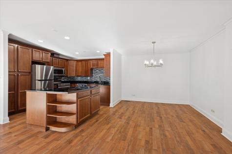 1 Oak Brook Club Drive Oak Brook IL 60523