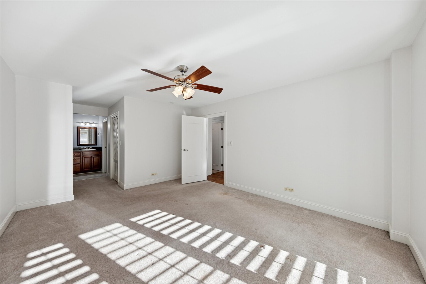 1 Oak Brook Club Drive Oak Brook IL 60523
