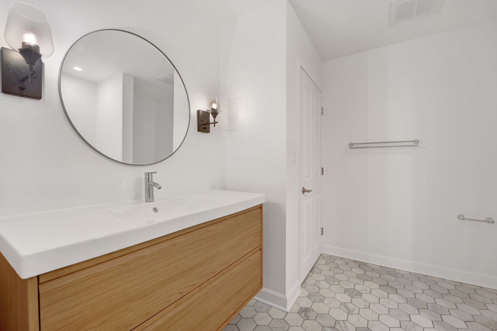1071 West 15th Street Chicago IL 60608