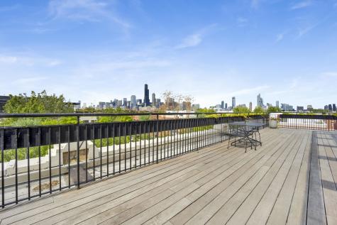 1071 West 15th Street Chicago IL 60608