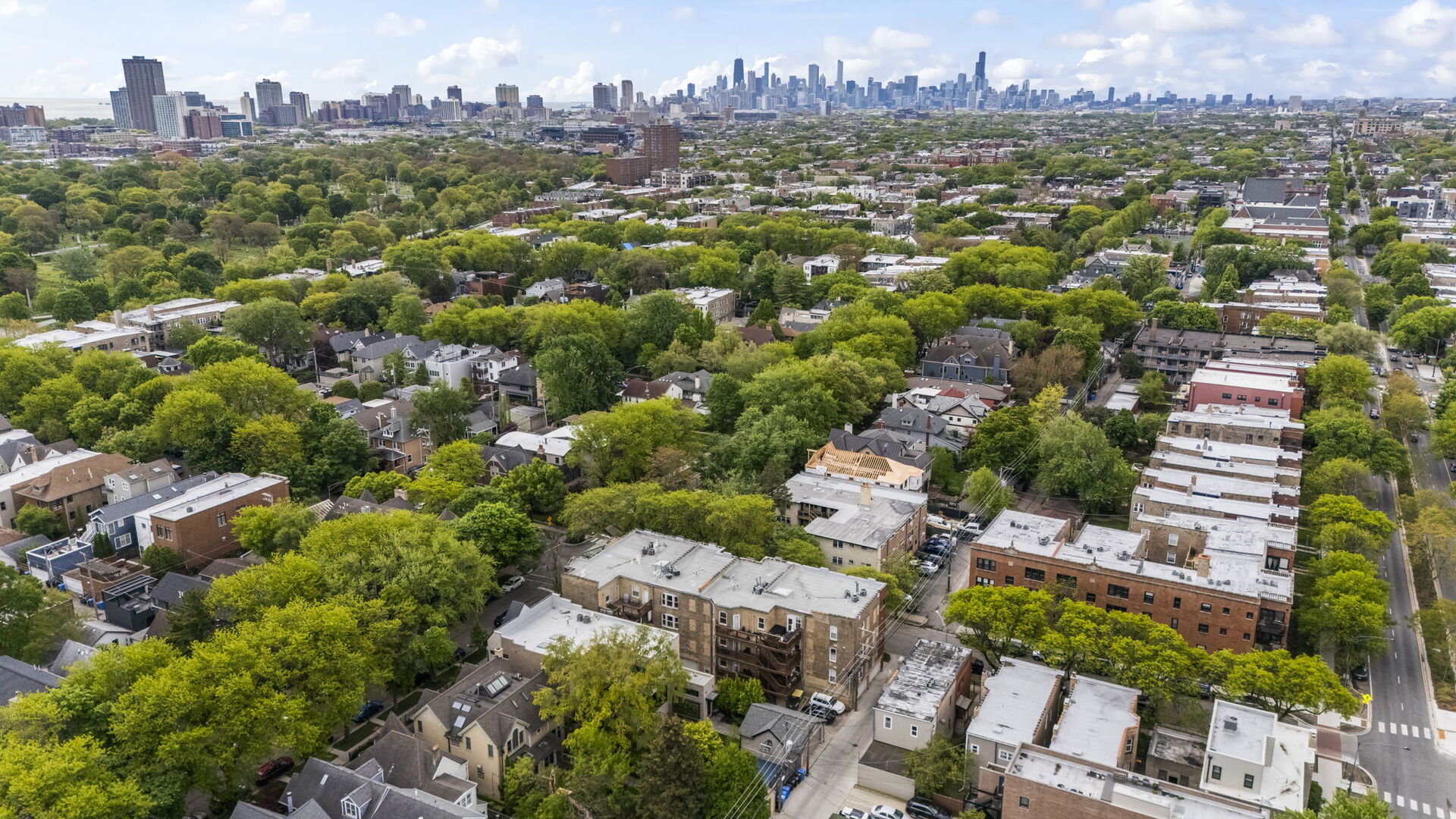 1504 West Cullom Avenue Chicago IL 60613