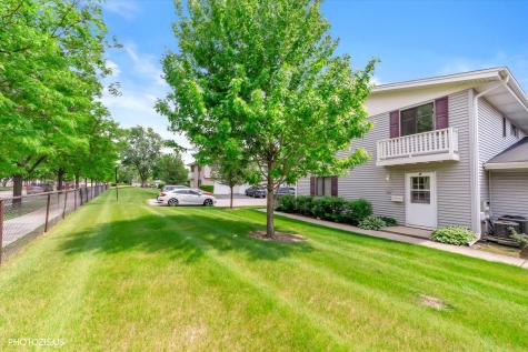 2 Dennis Court Schaumburg IL 60193