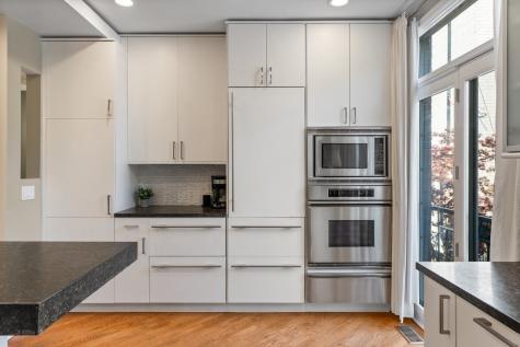 2740 North Janssen Avenue Chicago IL 60614