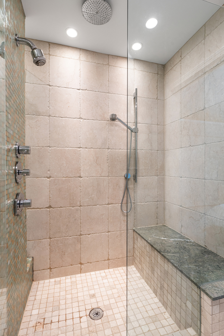 2740 North Janssen Avenue Chicago IL 60614