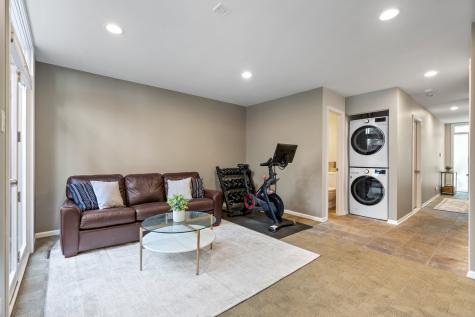 2740 North Janssen Avenue Chicago IL 60614