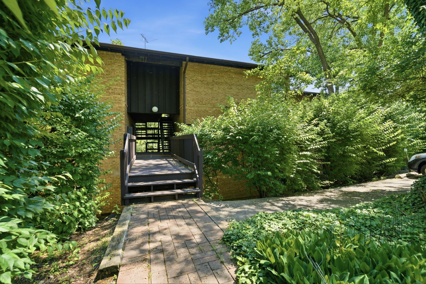 5517 East Lake Drive Lisle IL 60532