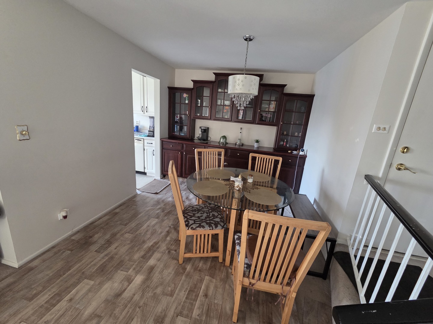 390 Springlake Lane Aurora IL 60504