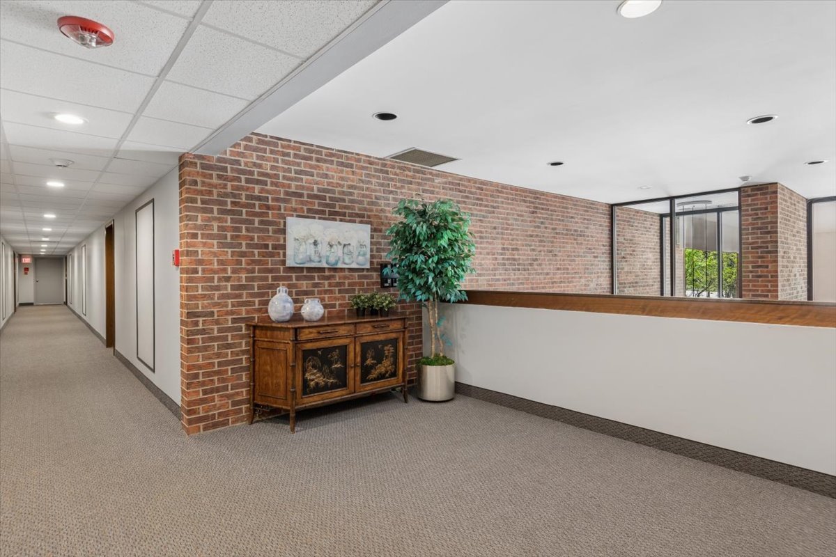6565 Main Street Downers Grove IL 60516