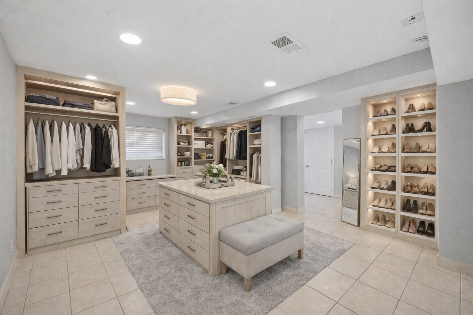 6157 North Richmond Street Chicago IL 60659
