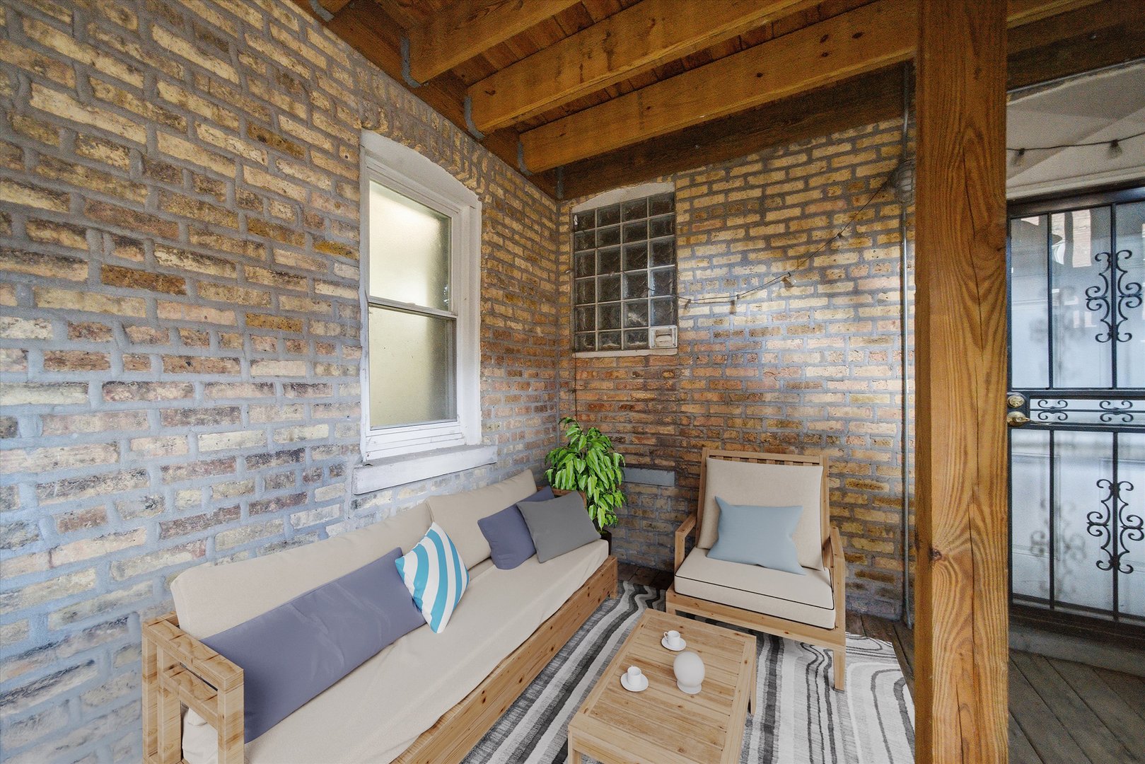6157 North Richmond Street Chicago IL 60659