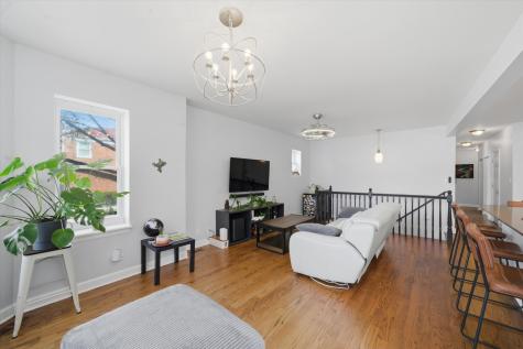 6157 North Richmond Street Chicago IL 60659