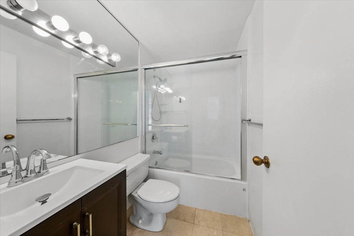 211 East Ohio Street Chicago IL 60611