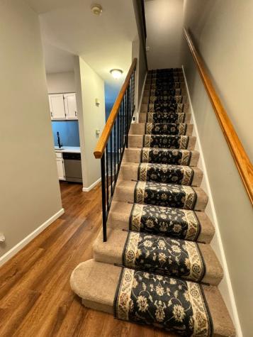 1619 Woodcrest Circle Mundelein IL 60060