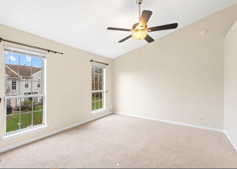1619 Woodcrest Circle Mundelein IL 60060