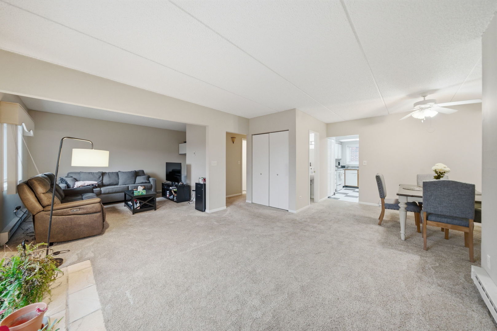 940 North Rohlwing Road Addison IL 60101