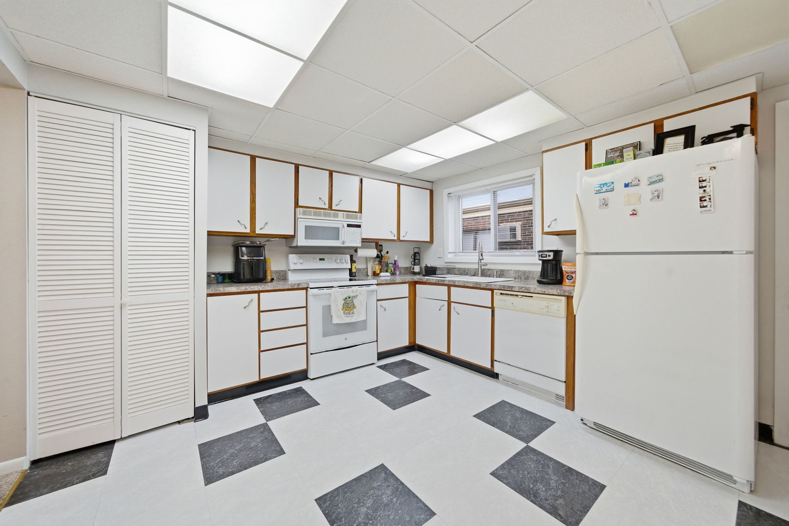 940 North Rohlwing Road Addison IL 60101