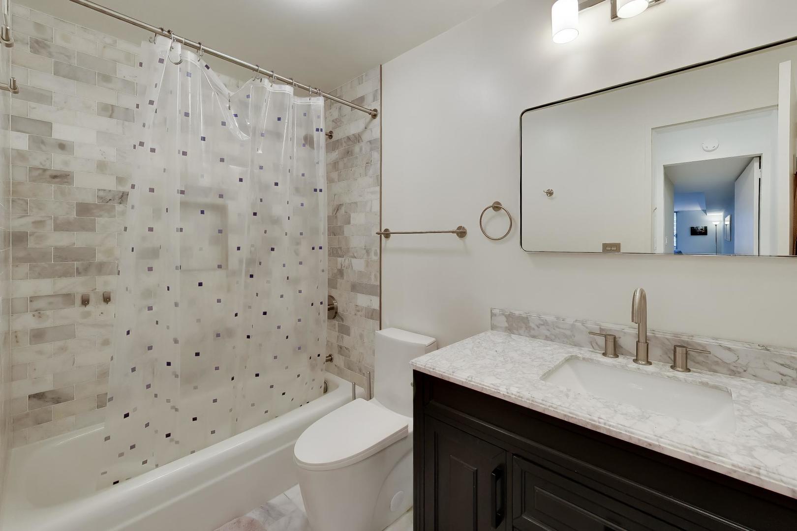 201 East Chestnut Street Chicago IL 60611