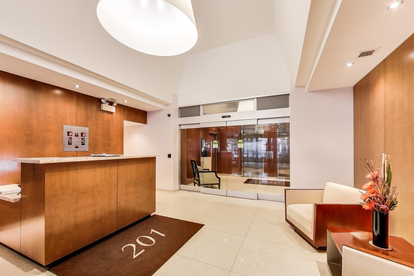 201 East Chestnut Street Chicago IL 60611