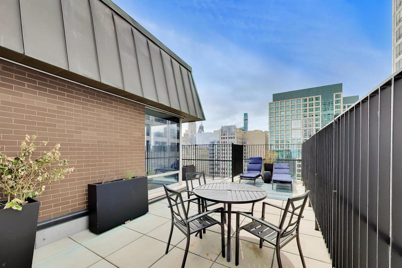 201 East Chestnut Street Chicago IL 60611
