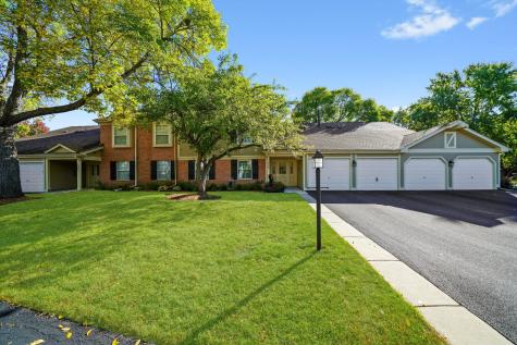 136 Wolcott Court Schaumburg IL 60193