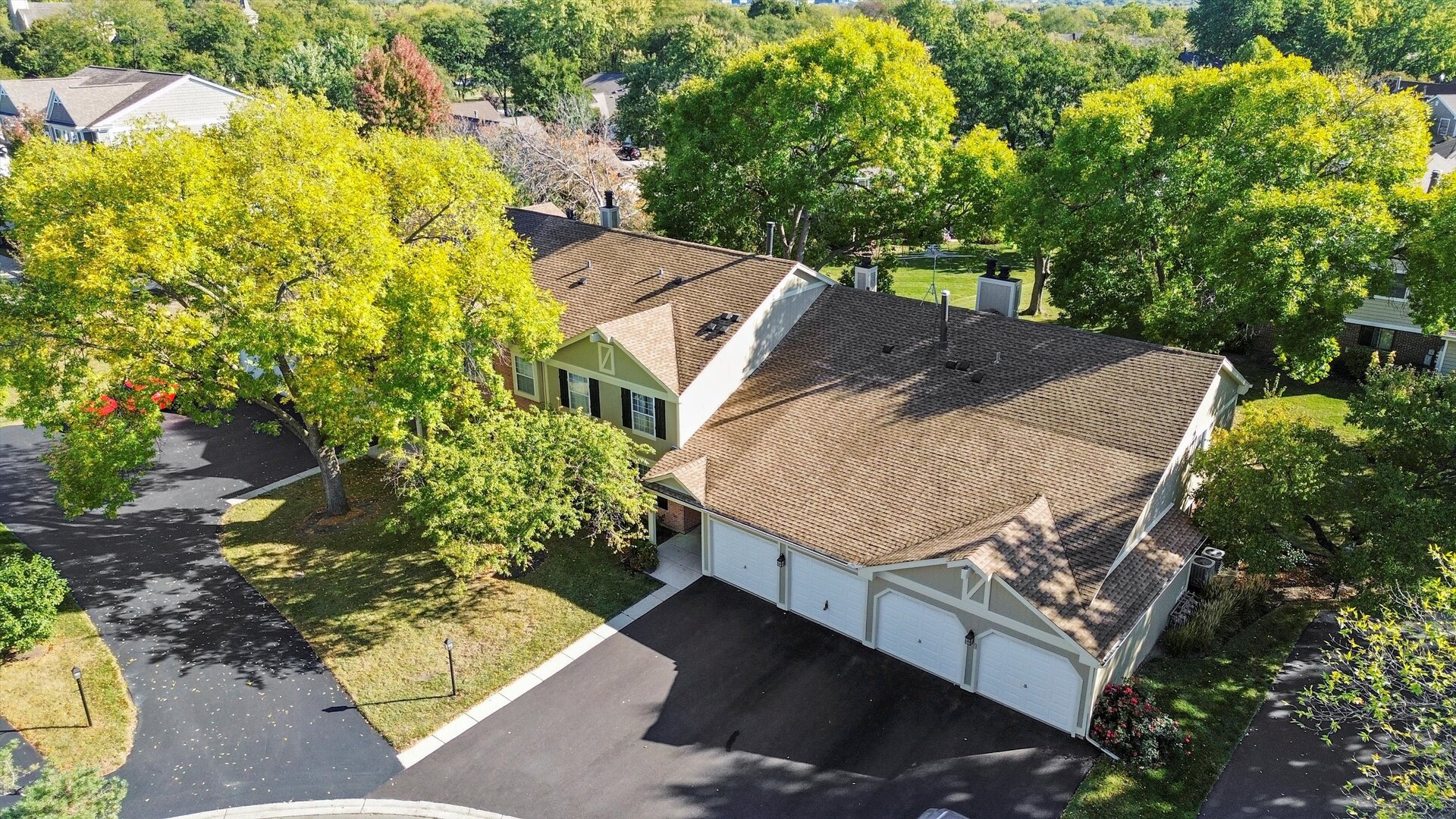 136 Wolcott Court Schaumburg IL 60193