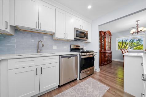 136 Wolcott Court Schaumburg IL 60193