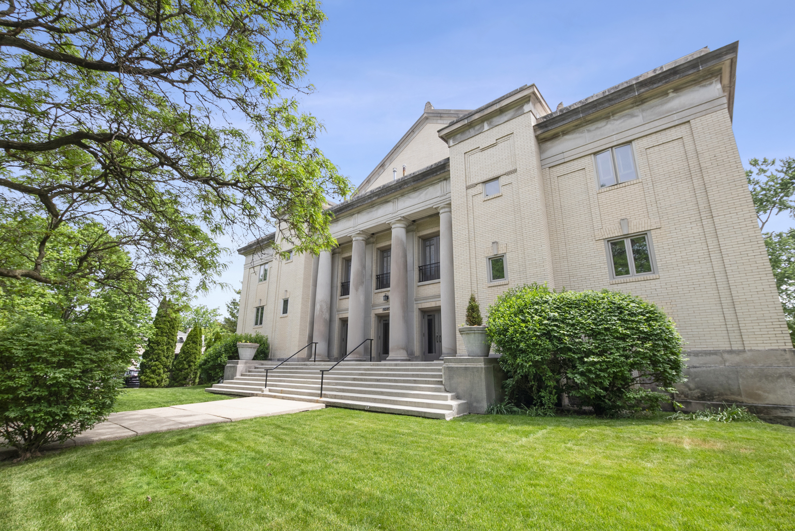 10317 South Longwood Drive Chicago IL 60643