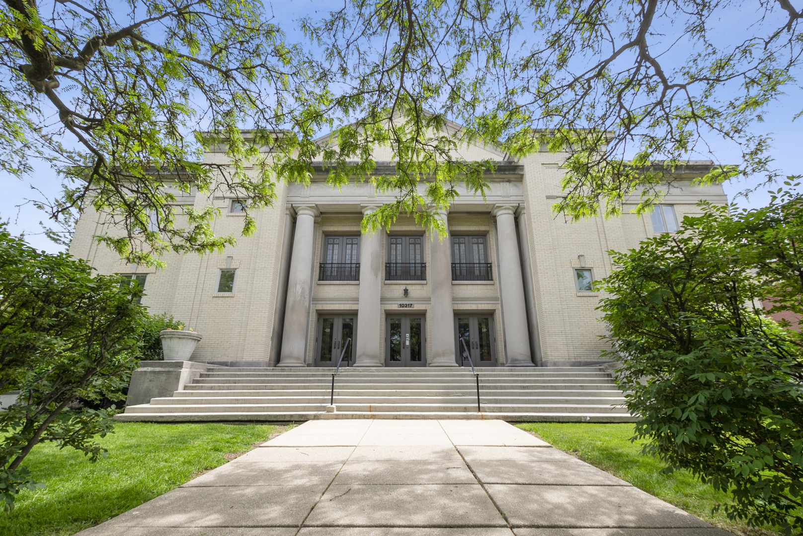 10317 South Longwood Drive Chicago IL 60643
