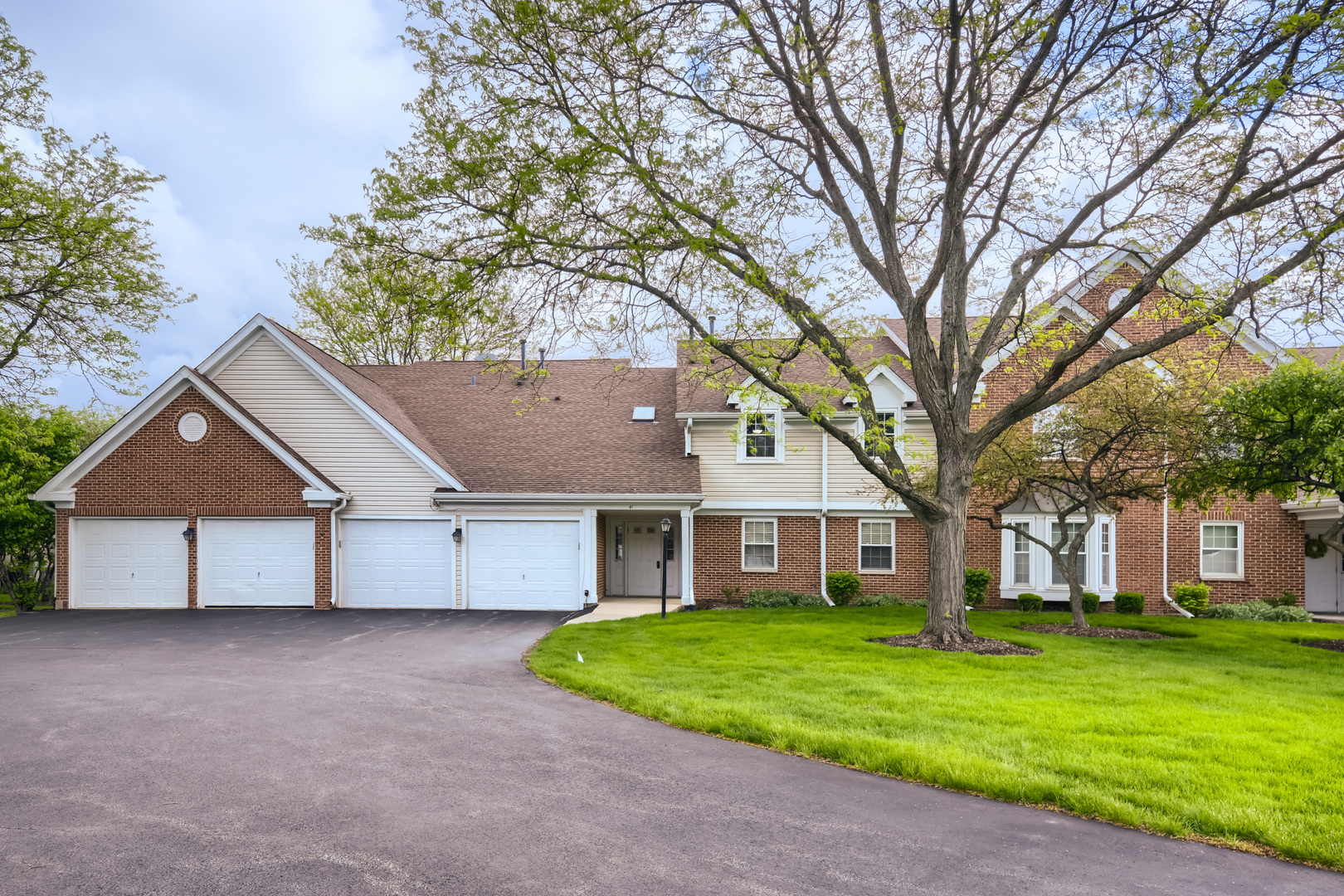 41 Ashburn Court Schaumburg IL 60193