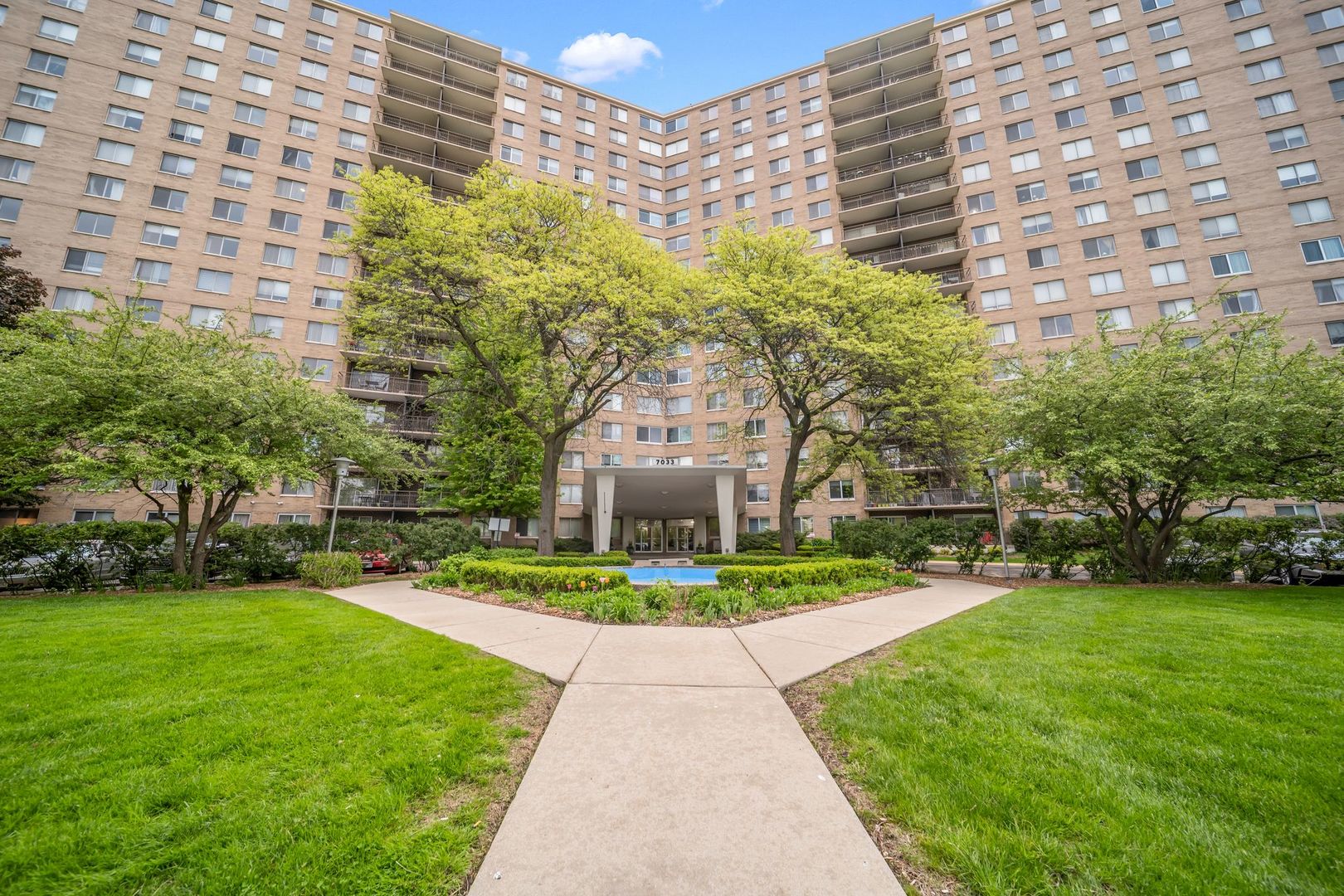 7033 North Kedzie Avenue Chicago IL 60645
