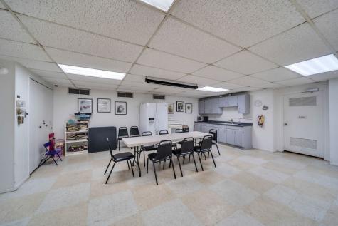 7033 North Kedzie Avenue Chicago IL 60645