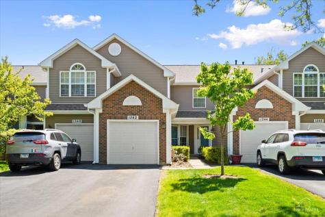 1242 Shawford Way Elgin IL 60120
