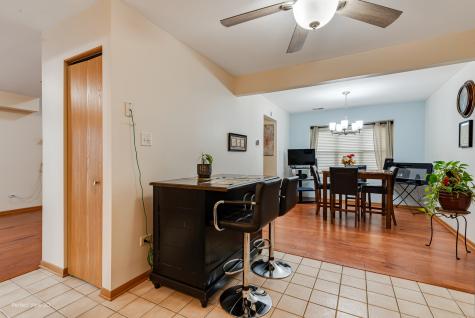 5614 West Von Avenue Monee IL 60449