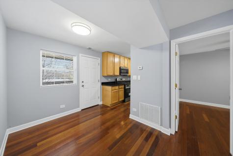 1937 West Pratt Boulevard Chicago IL 60626