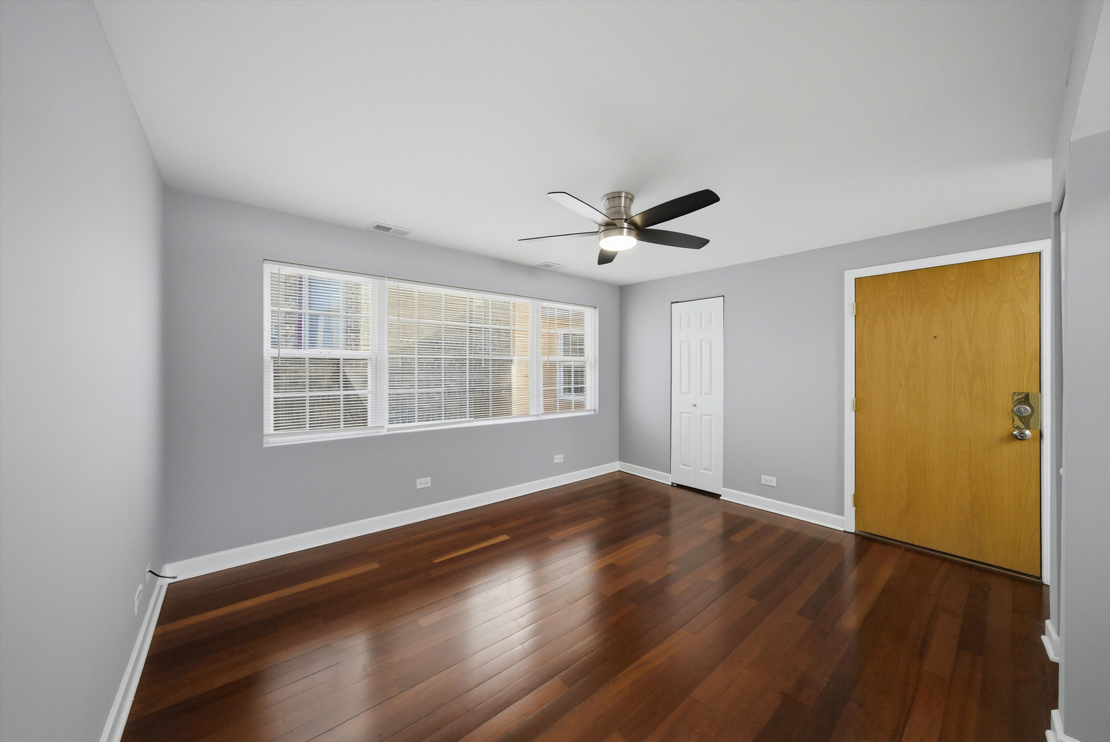 1937 West Pratt Boulevard Chicago IL 60626