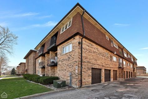 9708 Nottingham Avenue Chicago Ridge IL 60415