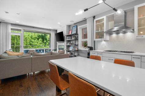 1536 West Walton Street Chicago IL 60642