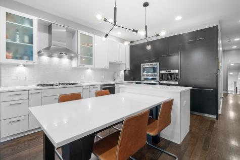 1536 West Walton Street Chicago IL 60642