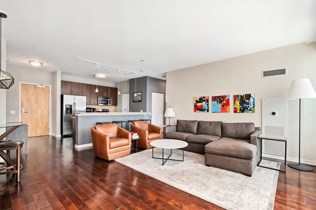 757 North Orleans Street Chicago IL 60654