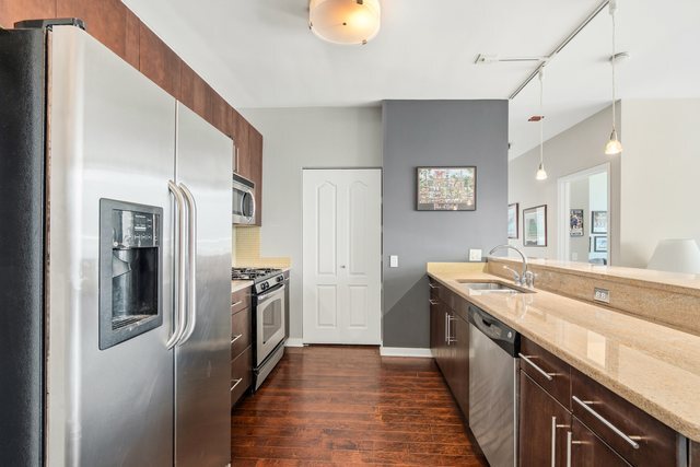 757 North Orleans Street Chicago IL 60654