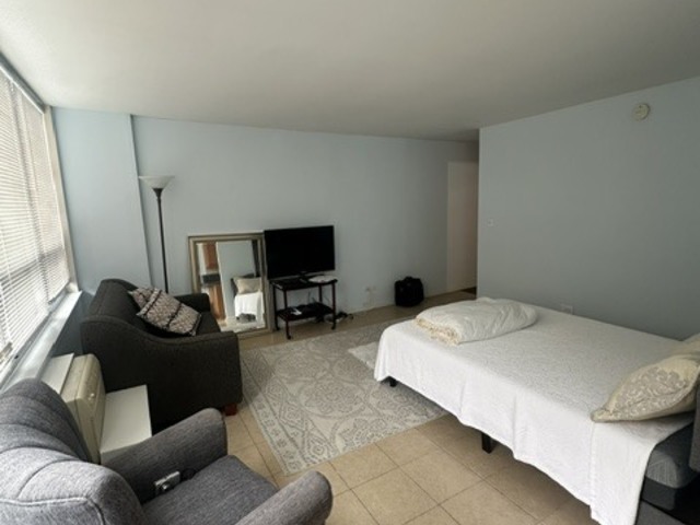 6171 North Sheridan Road Chicago IL 60660