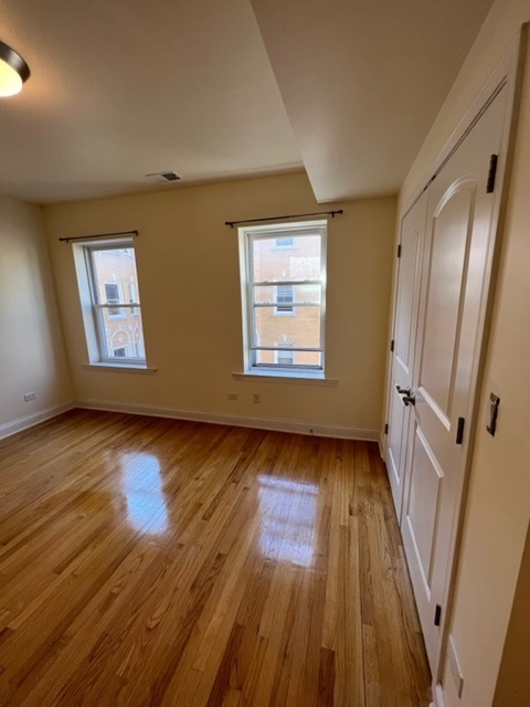 7411 North Hoyne Avenue Chicago IL 60645