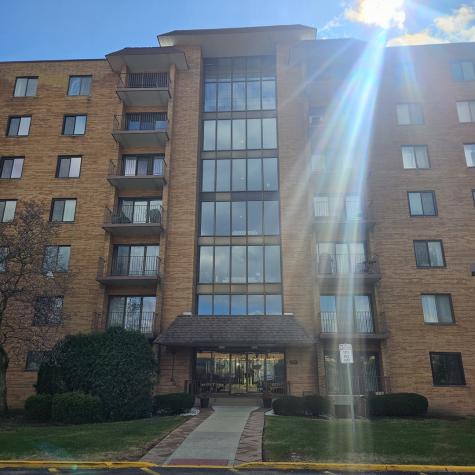 1717 West Crystal Lane Mount Prospect IL 60056