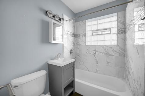2046 East 72nd Place Chicago IL 60649