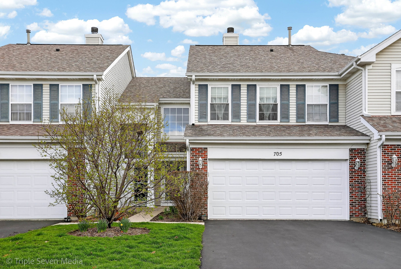 705 Timothy Court East Dundee IL 60118
